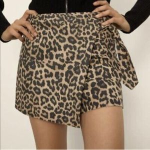 Zara leopard faux suede skort